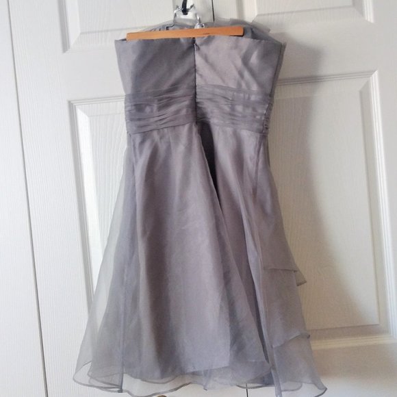 David's Bridal Silver Grey Organza Strapless Midi Dress Size 2 - Picture 4 of 10